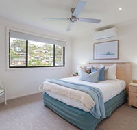 'Sandy Point Haven' 21a Sandy Point Rd - Stylish Haven with WIFI Air conditioning  Water views - Accommodation Port Hedland