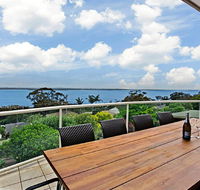 'The Bay' 25 Wallawa Rd - huge home with aircon spectacular views  chromecast - Accommodation Port Hedland