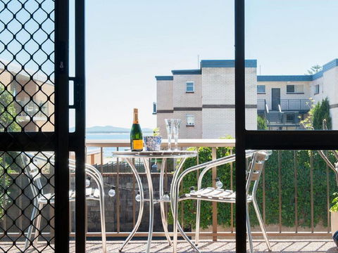 1 'BAHIA', 47 RONALD AVE - GREAT LOCATION WITH FILTERED WATER VIEWS - Accommodation Port Hedland 0