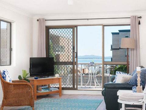 1 'BAHIA', 47 RONALD AVE - GREAT LOCATION WITH FILTERED WATER VIEWS - Accommodation Port Hedland 3
