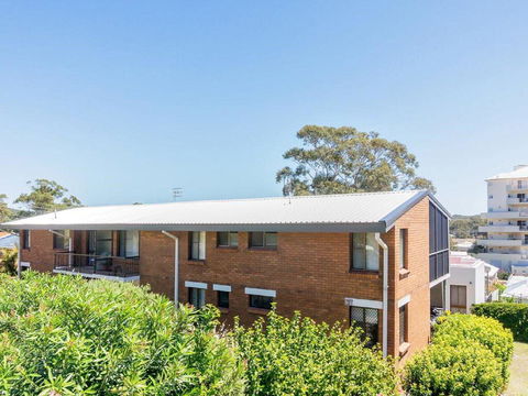 1 'BAHIA', 47 RONALD AVE - GREAT LOCATION WITH FILTERED WATER VIEWS - Accommodation Port Hedland 1