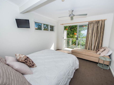 1 'Florida', 5 Lillian Street - 2 Min Walk To Beach, Shops & Restaurants - Accommodation Port Hedland 3