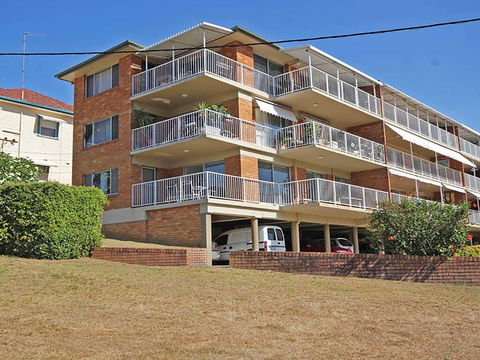 1 'Teramby Court' 104 Magnus Street - In Nelson Bay CBD - Accommodation Port Hedland 2