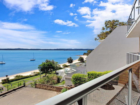 10 'Kiah' 53 Victoria Parade - Waterfront Views, AIRCON And Close To The Marina. - Accommodation Port Hedland 0