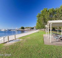10 'Magnus Gardens' 7 Magnus Street - air conditioned  walk to town centre - Accommodation Port Hedland