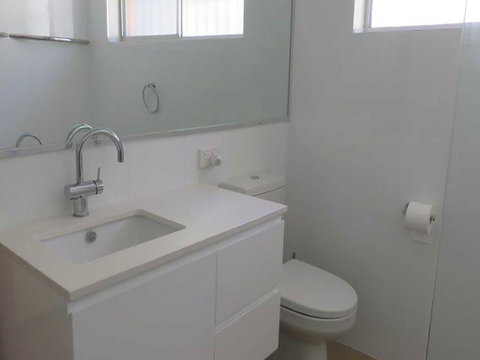10 Garuwa Street - Fabulous Fingal - Accommodation Port Hedland 1