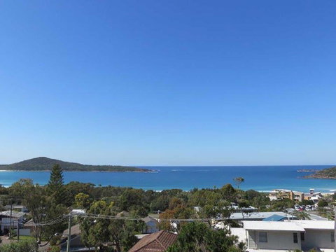 10 Garuwa Street - Fabulous Fingal - Accommodation Port Hedland 0