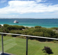 11 'Luskin Lodge' 29 Weatherly Close - stunning water views - Accommodation Port Hedland