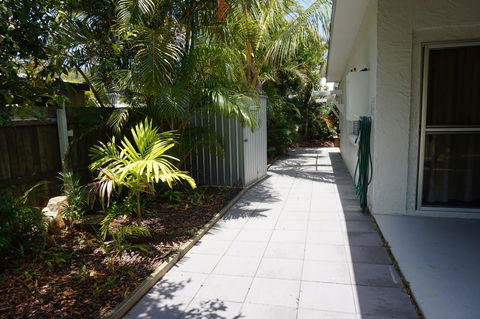 11 Bomburra Court - Rainbow Beach, Comfortable Beach House, Plenty Of Boat Parking - Accommodation Port Hedland 3