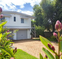 11 Riley St - Stylishly Modern - Accommodation Port Hedland