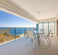 12 'Le Vogue' 16 Magnus St - Sensational Water Views Lift Pool  Tennis Court - Accommodation Port Hedland