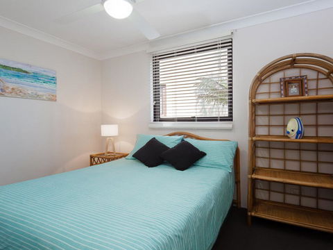 13 'Carindale', 19 Dowling Street - Large Ground Floor Unit With Pool & Tennis Court - Accommodation Port Hedland 1