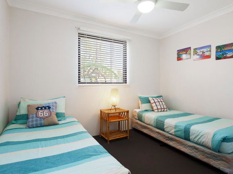 13 'Carindale', 19 Dowling Street - Large Ground Floor Unit With Pool & Tennis Court - Accommodation Port Hedland 2