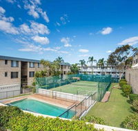 14 'THE DUNES' 38 MARINE DR - LARGE UNIT WITH POOL TENNIS COURT AND DIRECTLY ACROSS FROM FINGAL - Accommodation Port Hedland