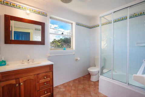 164 Mitchell Pde - Spectacular Views - Accommodation Port Hedland 1
