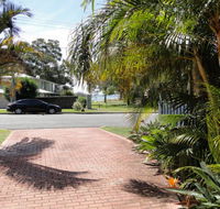 2 'Copacabana' 61 Sandy Point Road - cute unit with water views from the balcony - Accommodation Port Hedland