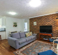 2 Bedroom St Lucia Apartment close to UQ and CityCat - Accommodation Port Hedland