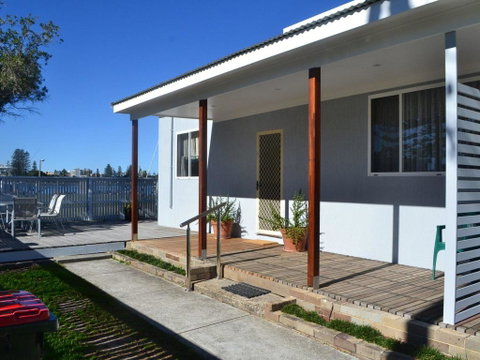 2 Rockpool Road - Accommodation Port Hedland 1