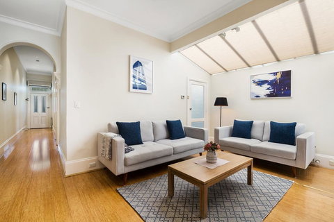 2-Bed House With Patio Near Bars And Restaurants - Accommodation Port Hedland 1