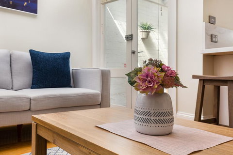 2-Bed House With Patio Near Bars And Restaurants - Accommodation Port Hedland 2