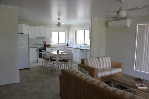 2/51 Carlo Road - Rainbow Beach - Accommodation Port Hedland 1