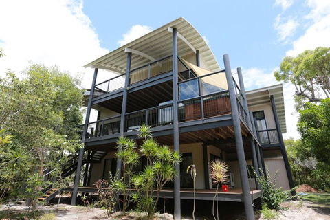 25 Naiad Court - Rainbow Shores, The Ultimate Beachside Executive Property, Air Conditioned - Accommodation Port Hedland 3