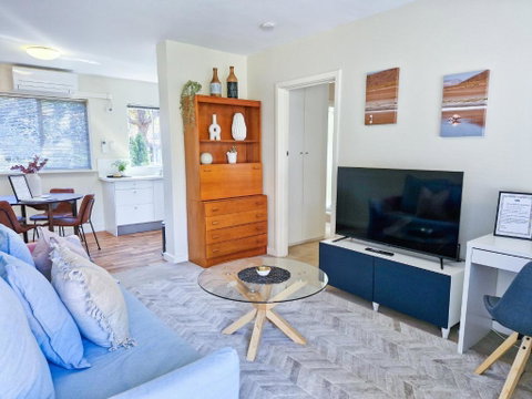Crawley Cosy Urban Retreat Close To CBD UWA Free Park Netflix - Accommodation Port Hedland 2
