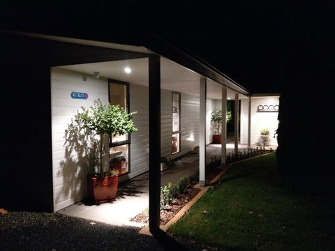 Cradle At Casa Blanca Country Retreat - Accommodation Port Hedland 2