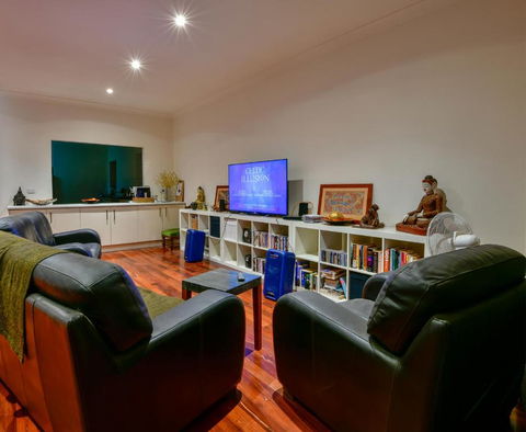 Crossroads Ecomotel - Accommodation Port Hedland 4