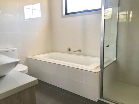 D111 Special Melbourne Retreat - Accommodation Port Hedland 1