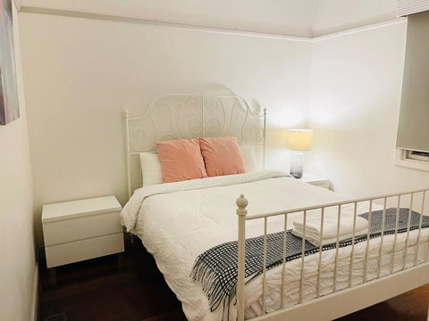 D115 Exquisite Natural Stay - Accommodation Port Hedland 0