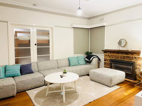 D115 Exquisite Natural Stay - Accommodation Port Hedland 3