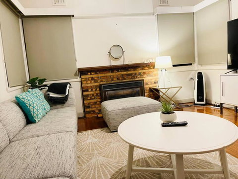D115 Exquisite Natural Stay - Accommodation Port Hedland 4