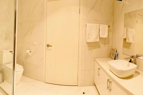 D121 Fabulous Marsh Stay - Accommodation Port Hedland 2