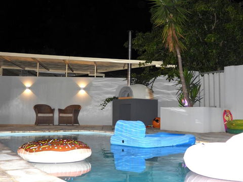 Deluxe Modern Family Home With Pool - Accommodation Port Hedland 2