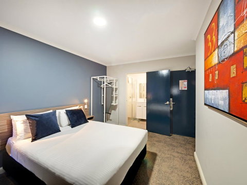 28 Hotel - Accommodation Port Hedland 1