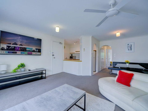 2BR Aloha Lane Main Beach Apartment - Accommodation Port Hedland 1