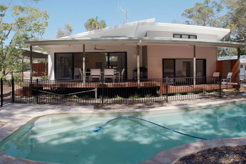 33 Esprit Drive - Rainbow Shores, Style, Comfort And Relaxation, Pets Welcome, Pool - Accommodation Port Hedland 0