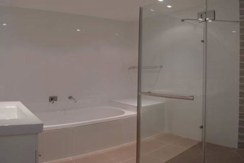 33 Esprit Drive - Rainbow Shores, Style, Comfort And Relaxation, Pets Welcome, Pool - Accommodation Port Hedland 2