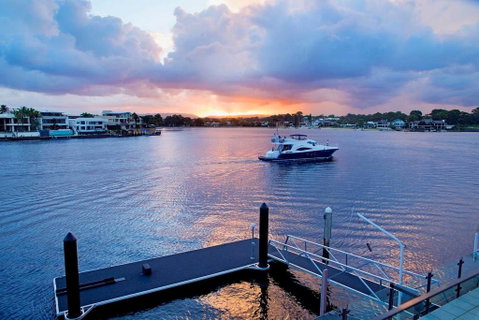 4.5 Million Dollar Surfers Paradise Dream Mansion - Accommodation Port Hedland 2