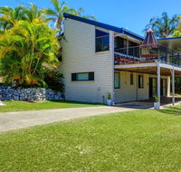 40 Rumbalara Avenue - Rainbow Beach Entertain on the spacious verandah overlooking beautiful Rainbow Beach - Accommodation Port Hedland