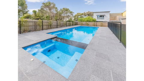 52 ON BAYVIEW - PET FRIENDLY (OUTSIDE ONLY) - Accommodation Port Hedland 0