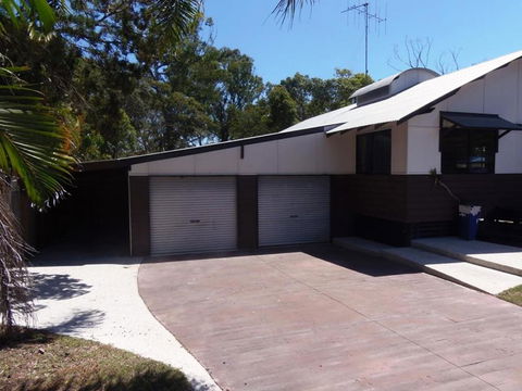 6 Bomburra Court - Rainbow Beach, Pet Friendly In Great Bush And Beach Location - Accommodation Port Hedland 3