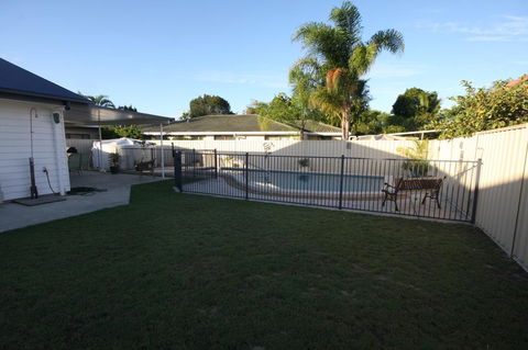 62 Tingira Close - Modern Lowset Home With Swimming Pool, Outdoor Area, Ample Parking. Pet Friendly - Accommodation Port Hedland 2