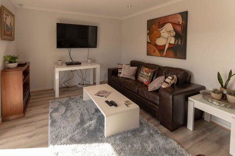 64 Marina Way, Mannum - Accommodation Port Hedland 2