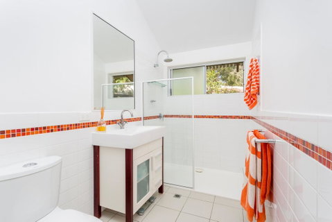 7 Naiad Court - Rainbow Shores, Perfect Beach House, Swimming Pool And Walk To Beach, Aircon, Wi-Fi - Accommodation Port Hedland 2