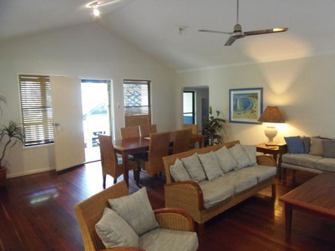 8 Orania Court - Rainbow Shores, Privacy, Peace And Quiet - Accommodation Port Hedland 1