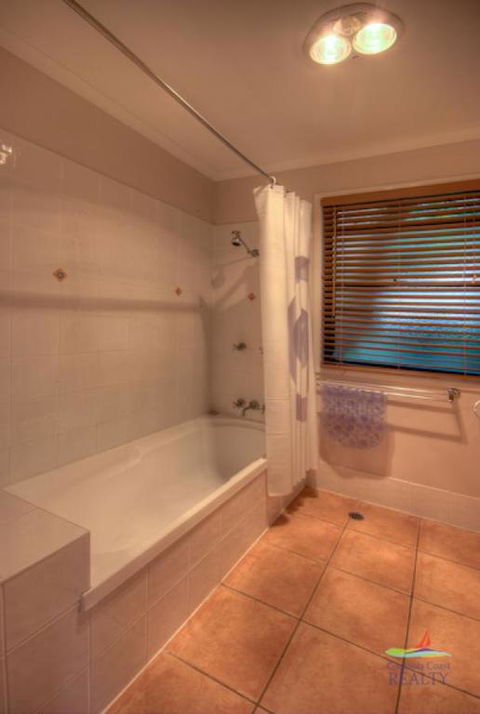8 Orania Court - Rainbow Shores, Privacy, Peace And Quiet - Accommodation Port Hedland 3