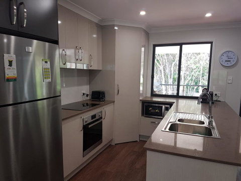 9 Ibis Court - Pool, Beach, Volleyball, Air Conditioning - Accommodation Port Hedland 3