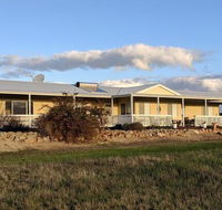 A Better Life Animal Sanctuary FarmStay - Private Two-Bedrooms Lounge Room  Bathroom  Toilet Shared Kitchen - Accommodation Port Hedland